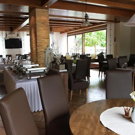 Kaiser´s Weinland Hotel 3*